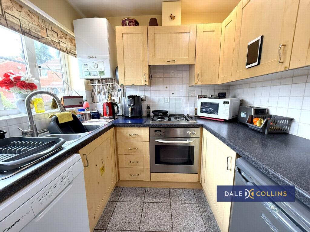 House in Stoke-on-Trent - View 3