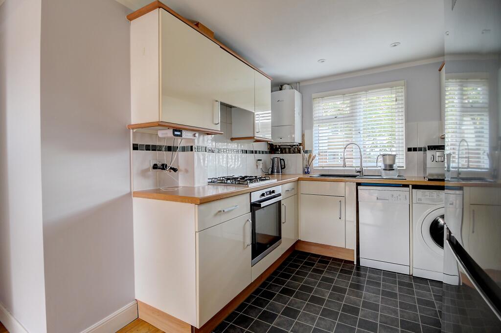 Apartment in Reading - View 5