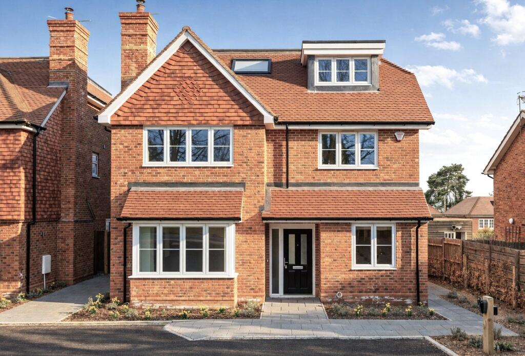 Main image of property: Leatherhead Road, Bookham, KT23