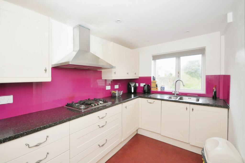 House in London - View 3