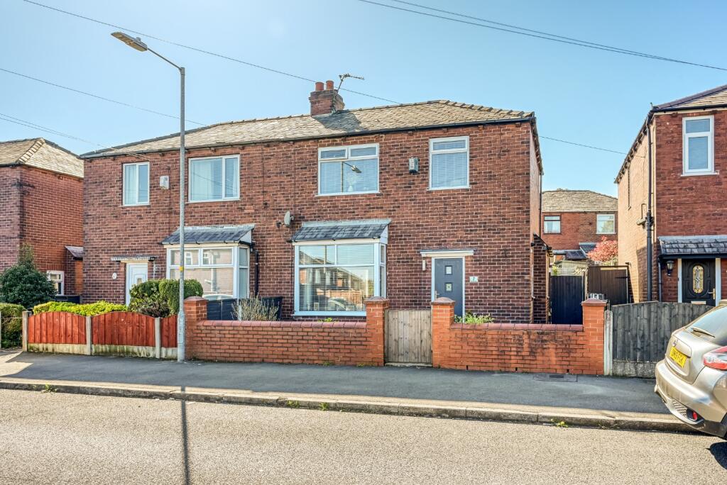 Main image of property: New Barn Street, Heaton, Bolton, BL1 6