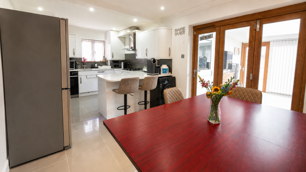 House in Romford - View 2