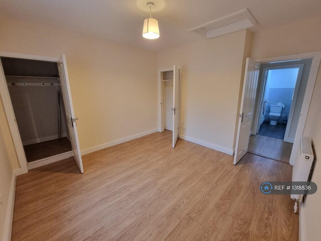 Apartment in Glasgow - More
