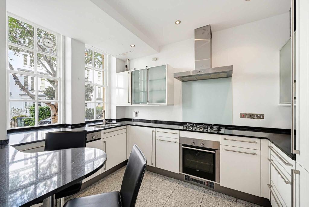 Apartment in London, Kensington - View 5