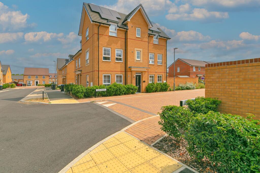 House in Milton Keynes, Brooklands, Broughton and Milton Keynes - View 5
