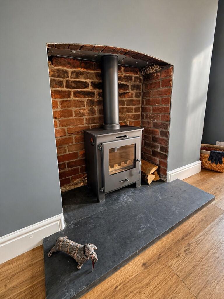 Maesycwmmer, Hengoed, CF82 - More