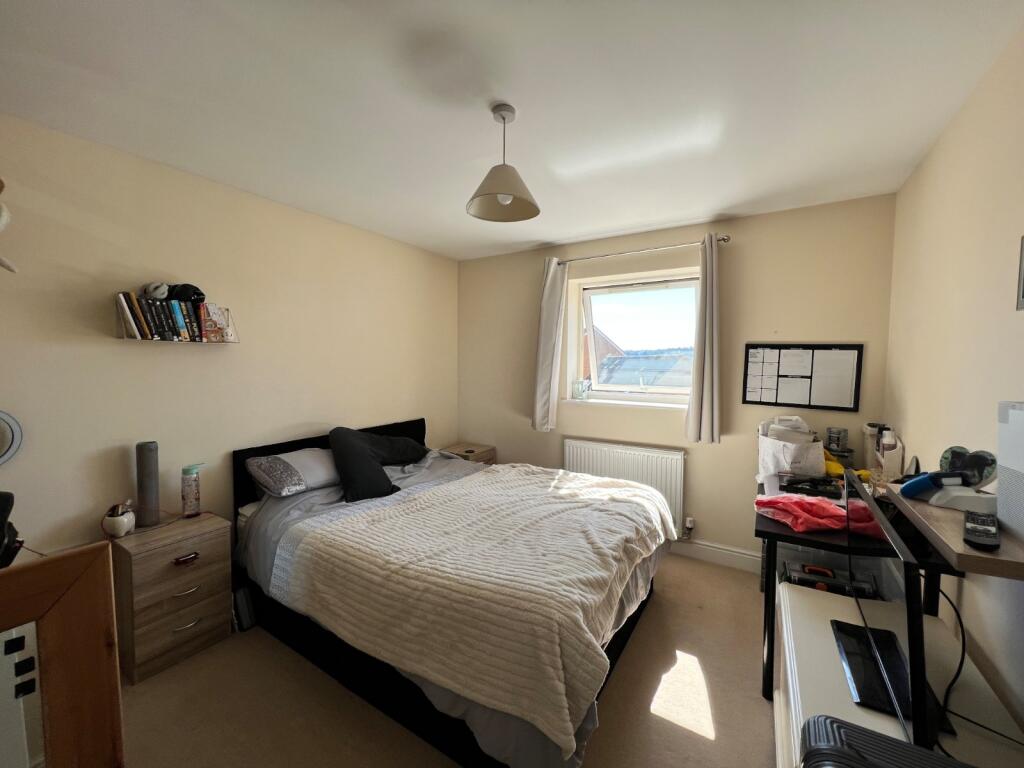 Apartment in Portishead, North Somerset - More