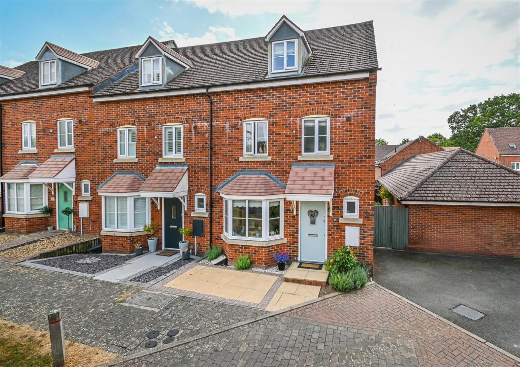 4-bed terraced on 55 Rastrick Close, Bridgnorth, £325,000