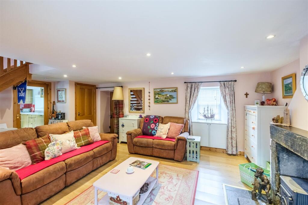 House in Lanark, South Lanarkshire - View 5