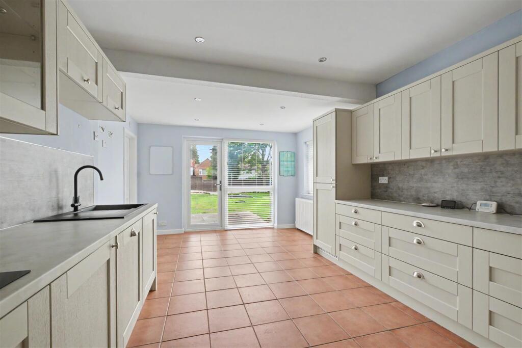 House in Nottingham, Sandiacre - More