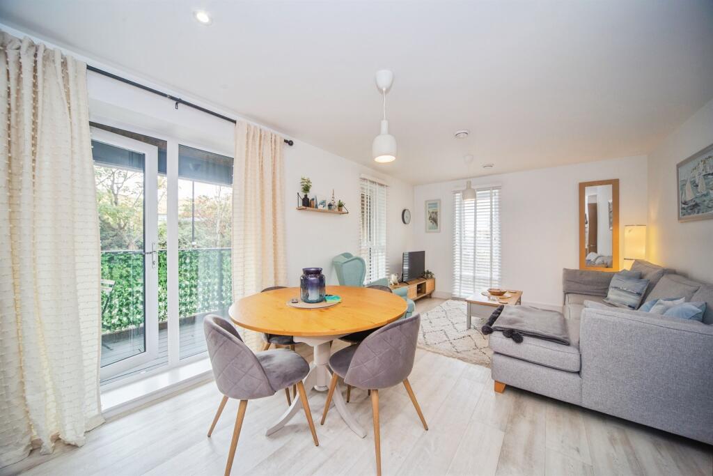 Apartment in Southampton - View 2