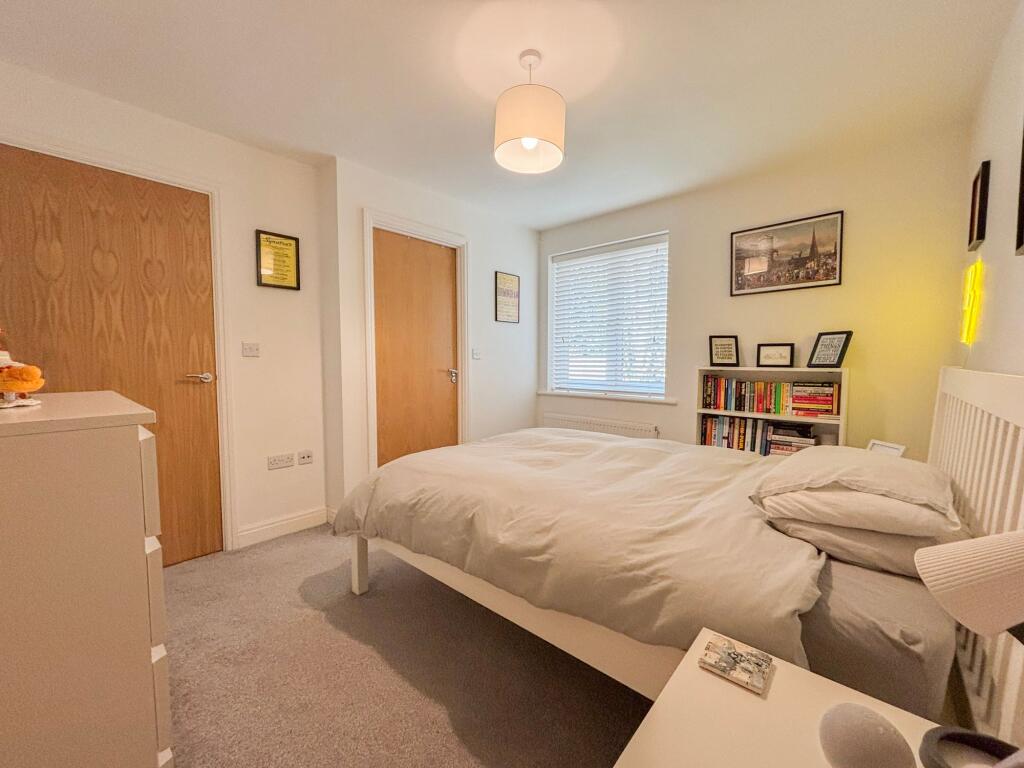 Apartment in Warwick, Kenilworth - View 5