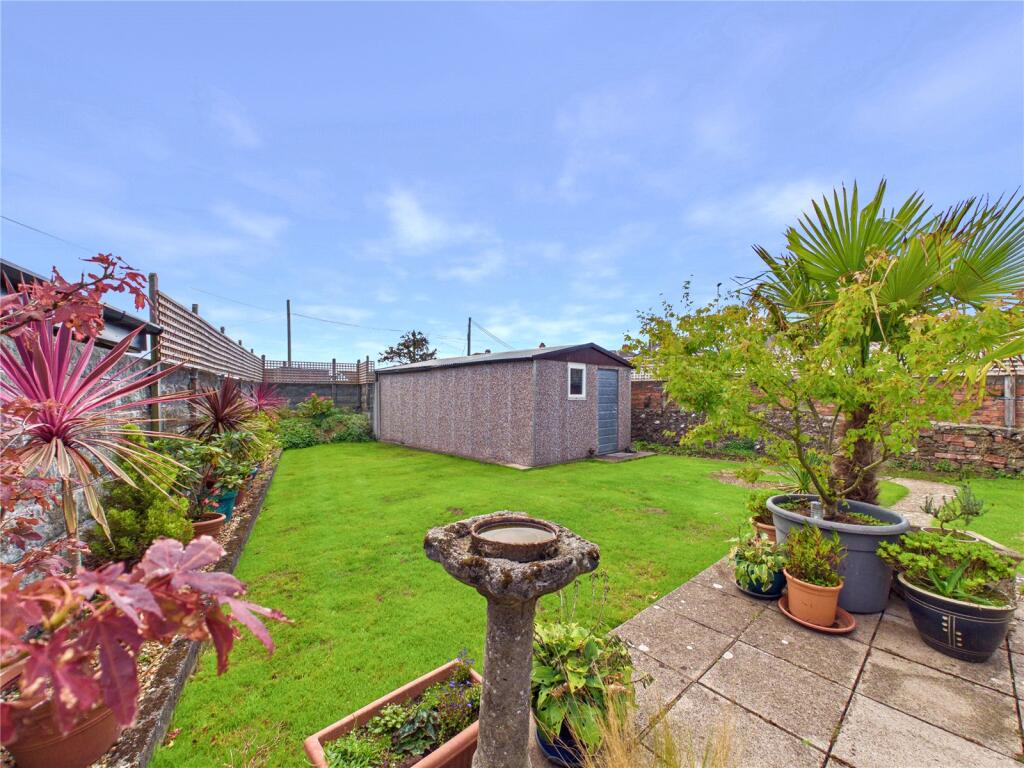 House in Milford Haven, Pembrokeshire - More