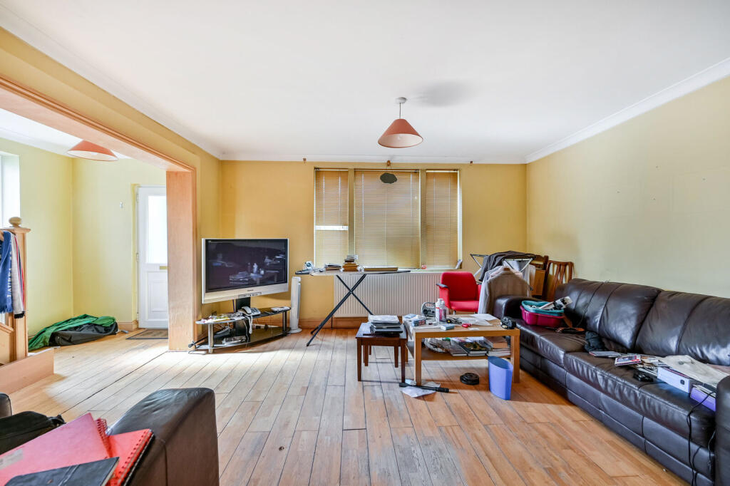 Main image of property: Windsor Road, TW4 7QJ, Hounslow, TW4