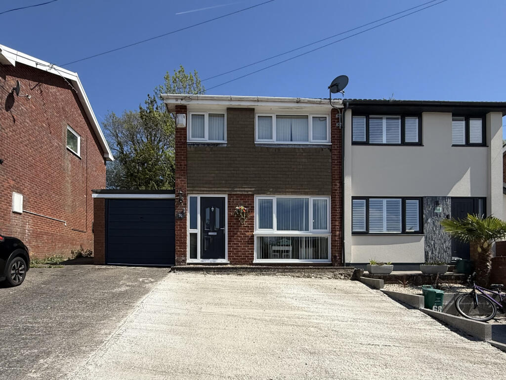 Main image of property: Pinecroft Avenue, Aberdare, South Glamorgan