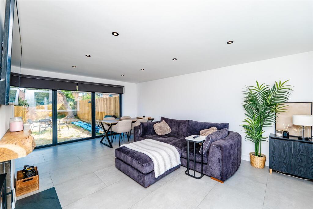 House in Cardiff - View 5