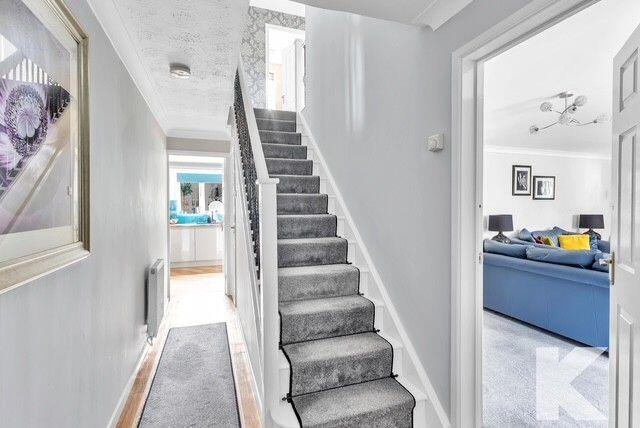 18 Badger Close, Rochdale OL16 4QR photo 2