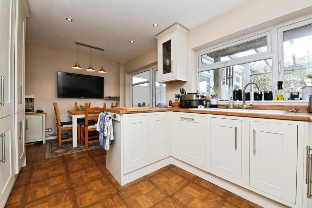 House in Maldon, Tillingham - More