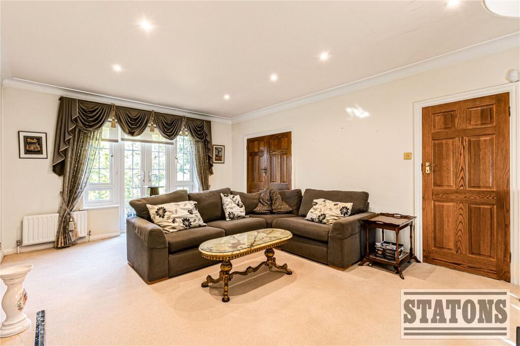 House in London, Cockfosters - View 3
