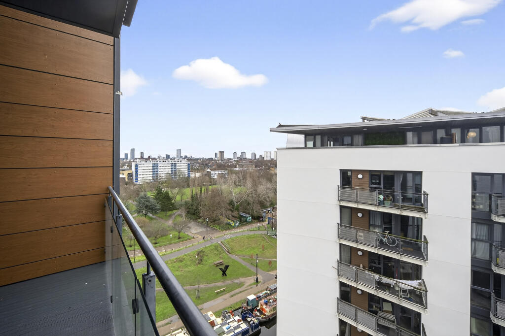 Apartment in London - More