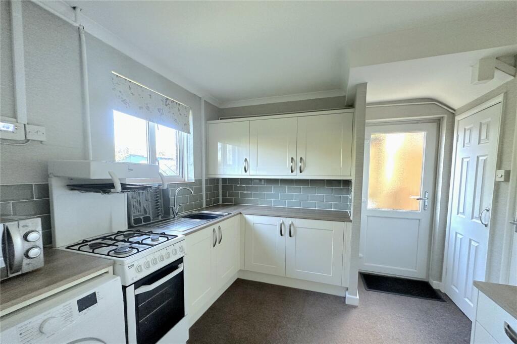 House in Surrey Heath, Surrey - View 3