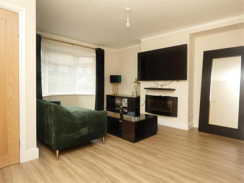 Woolfall Heath Avenue, Huyton, Liverpool – pohled 4