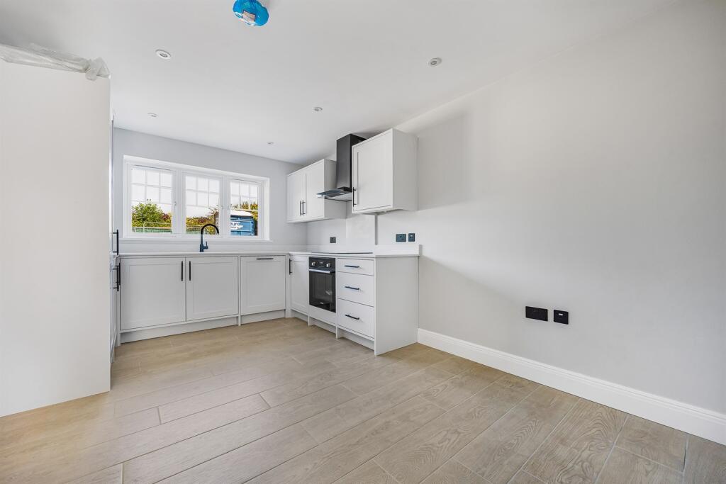 House in Reading, Caversham Park - View 2