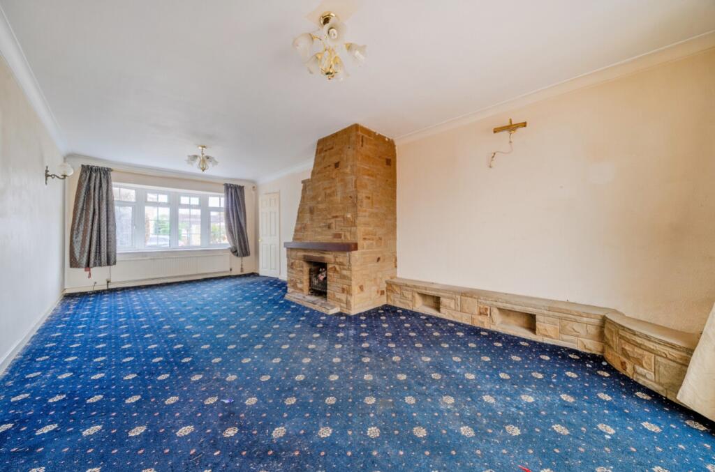 House in Lincoln - View 2