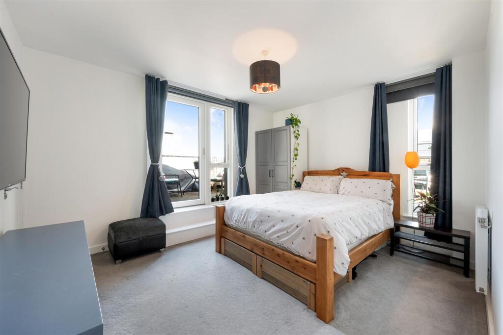 Apartment in London - More