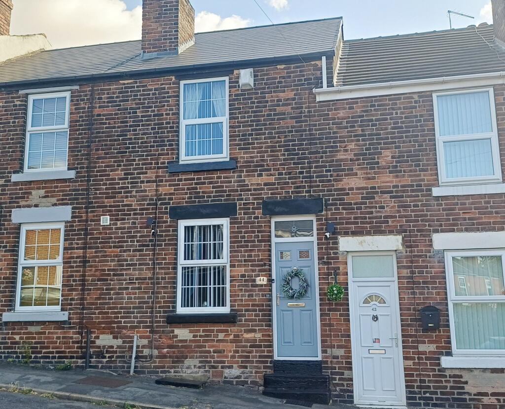 2-bed terraced on Kimberworth Park Road, Rotherham, £125,000