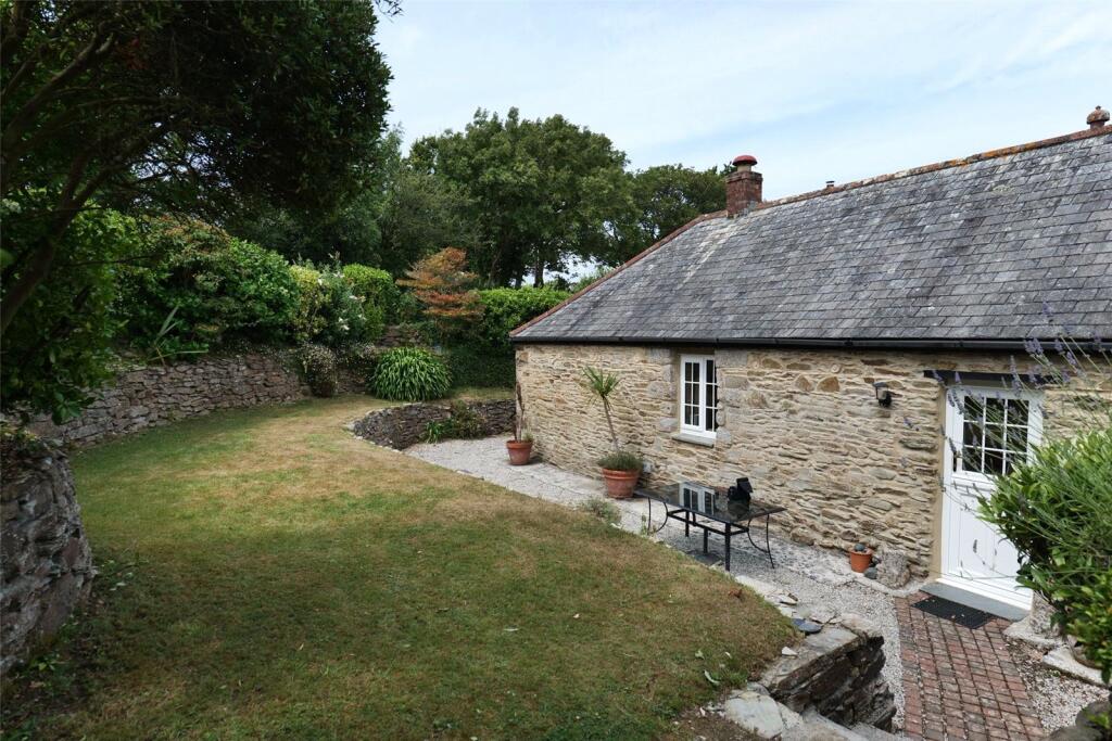 Main image of property: Higher Pentire, Helston, Cornwall, TR12