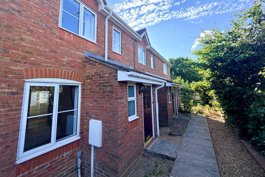 Main image of property: Beaulieu Drive, Stone Cross, Pevensey, BN24 5DN