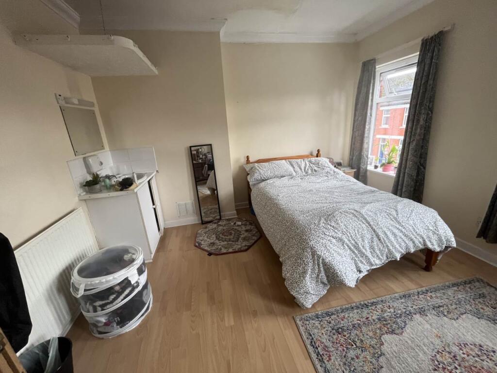 House in Cardiff - View 5