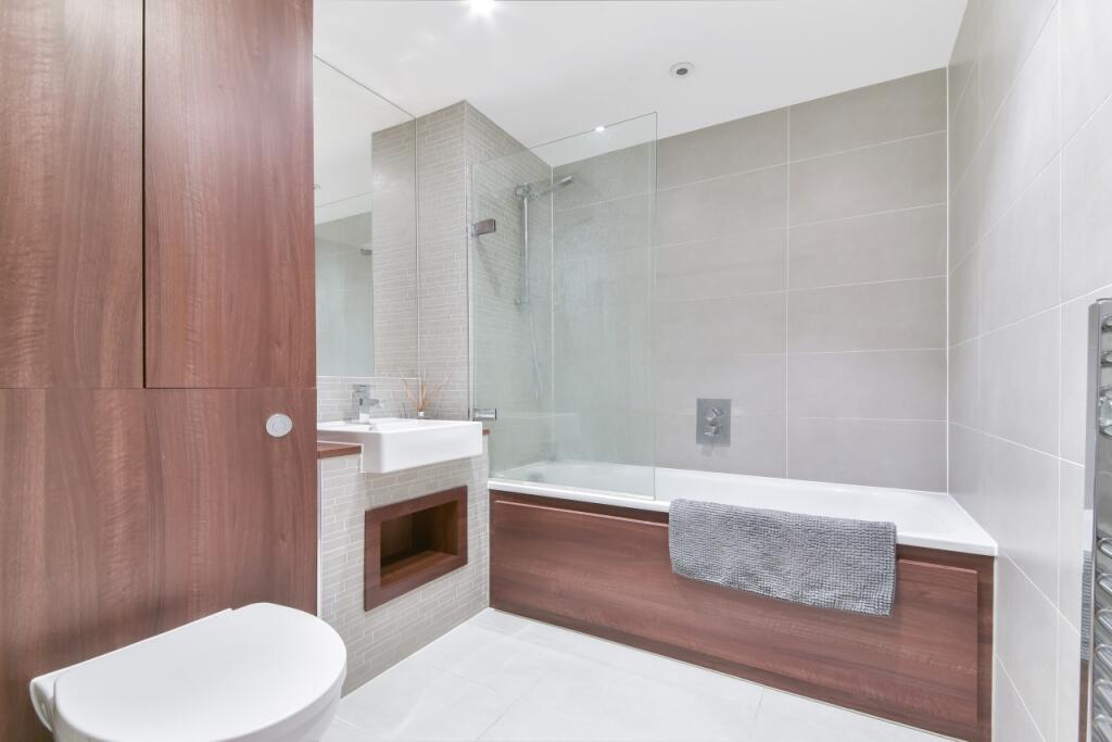 Apartment in London - View 4
