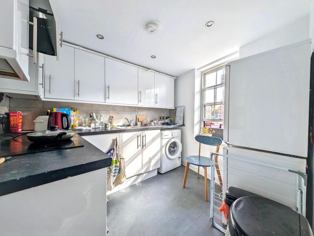 Apartment in London, Roehampton - More