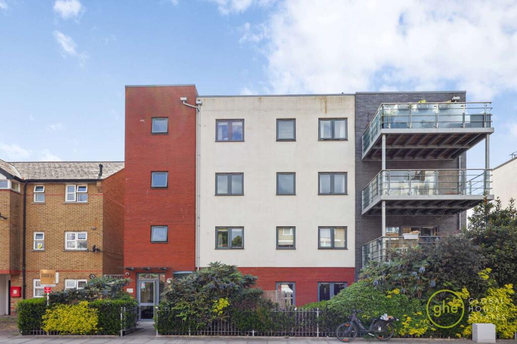 Main image of property: 36C English Street, Bow, London