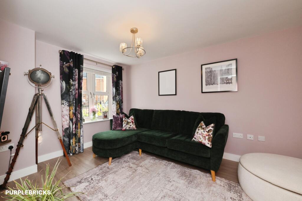 House in Stevenage - More