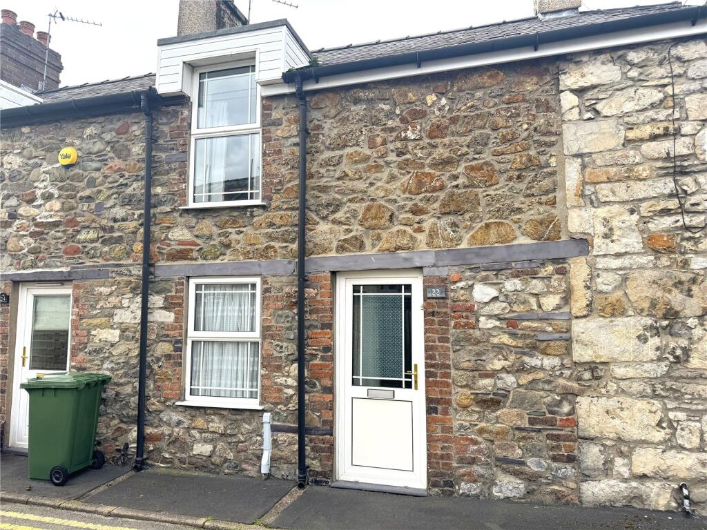 2-bed house on Water Street, Bangor, Gwynedd, LL57, £115,000