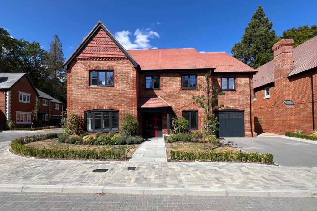 House in Winkfield, Bracknell Forest - View 4
