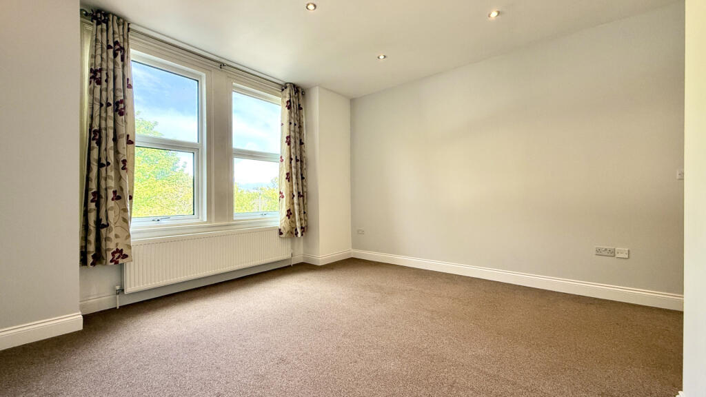 Apartment in Ramsey, Garff - View 5