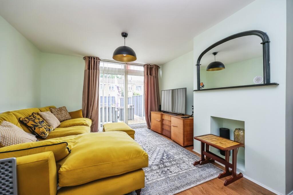 Glenlivet Gardens, Clifton, Nottingham, NG11 - View 6