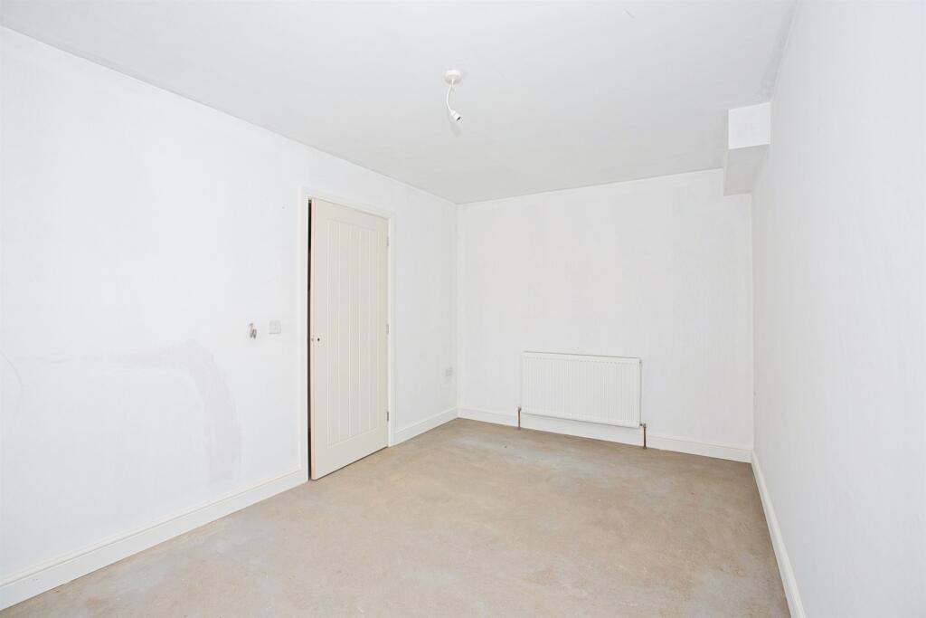 House in Taunton - View 4
