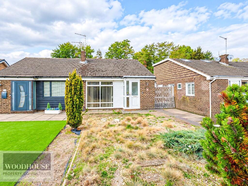 Main image of property: Dysons Close, Waltham Cross, EN8