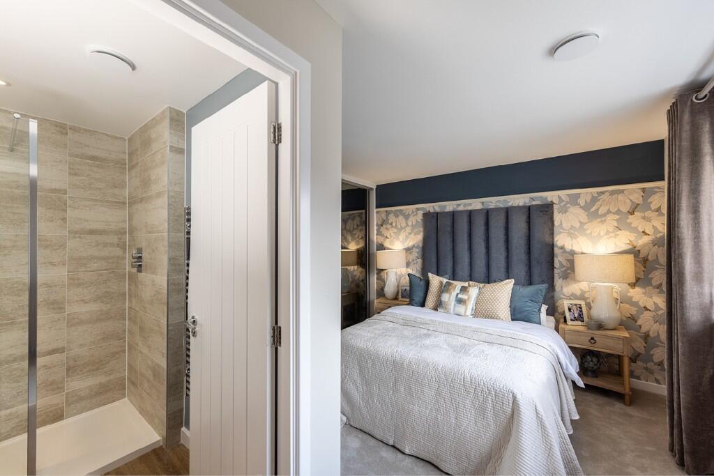 House in Broxbourne, Hammond Street - View 4