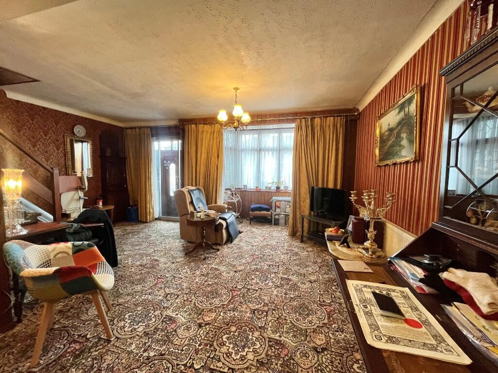 Park End Road, Romford, RM1 photo 4