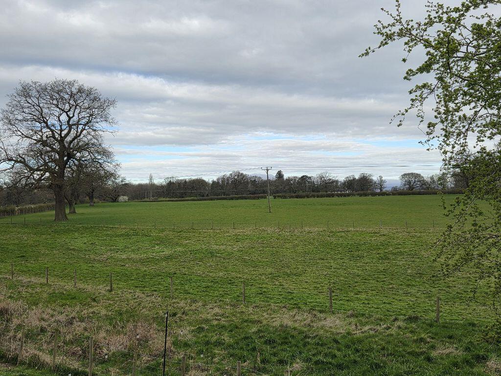 Main image of property: 1.06 Acres (0.429 ha) Hillcrest, Ellesmere