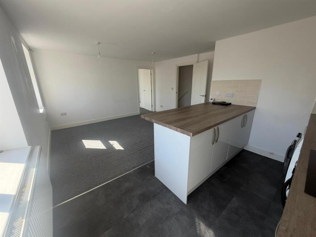 Additional image 3 of Brinklow Close, Redditch