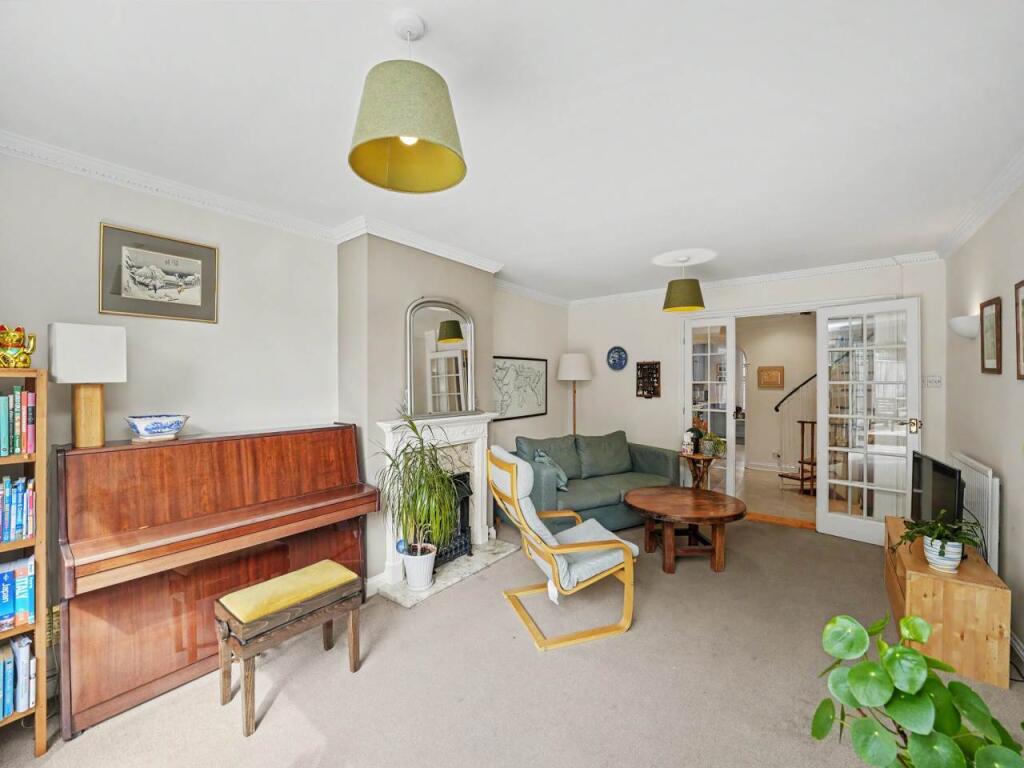 House in North Hertfordshire, Royston - More