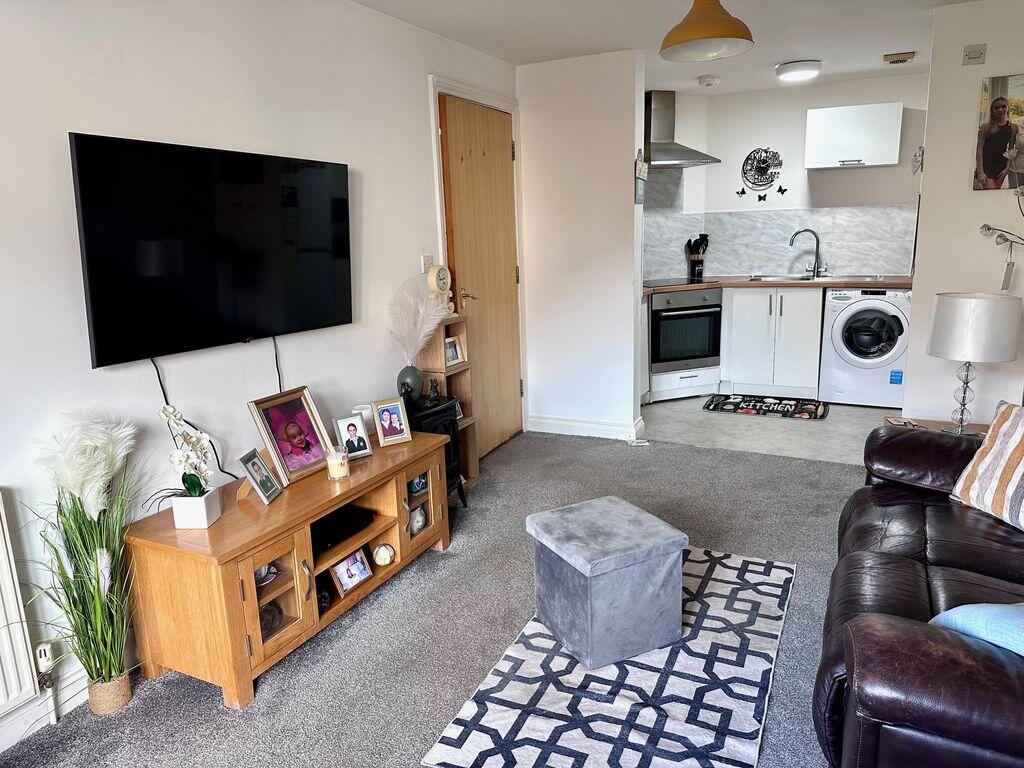 129 Southwood Road, Hayling Island photo 3