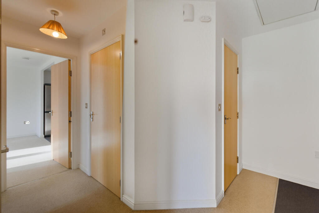 Apartment in Worcester - View 5